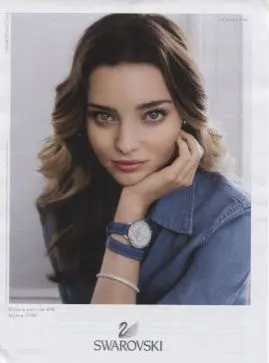 Miranda Kerr portant une Swarovski